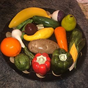 15pc Vintage Life Sized Ceramic Fruits and Vegetables Decor